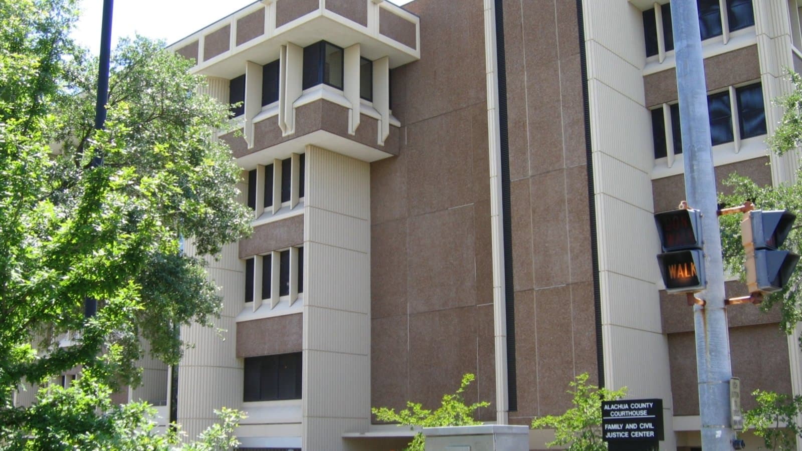 Alachua County Courthouse in Gainesville, Florida — 8th Judicial Circuit where foreclosure cases are filed