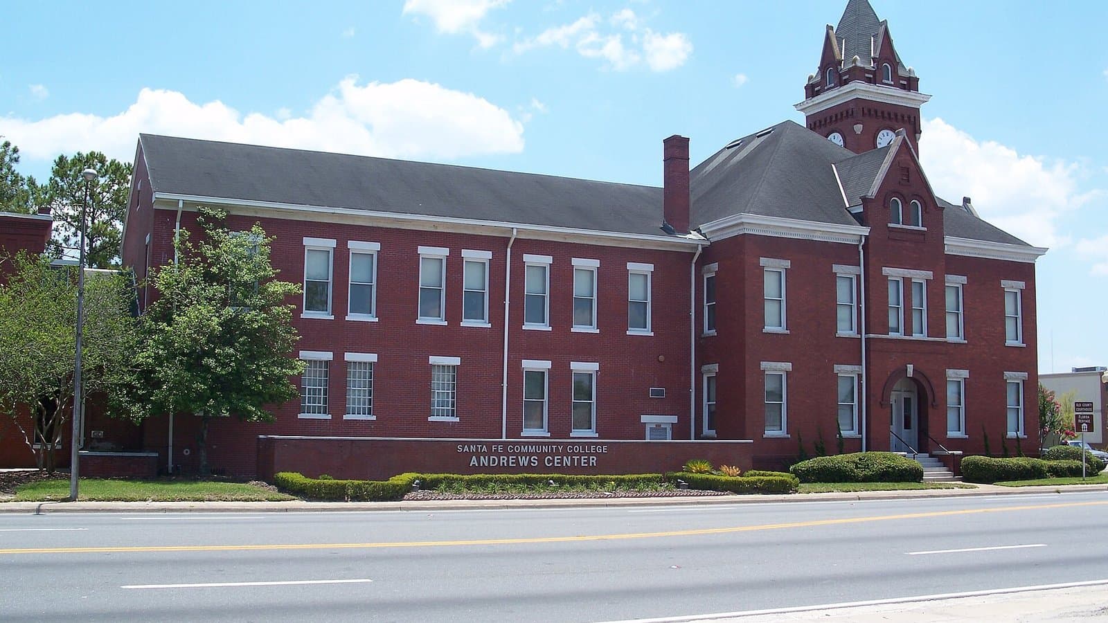 Bradford County Courthouse in Starke, Florida — 8th Judicial Circuit where foreclosure cases are filed